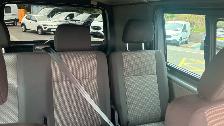 Volkswagen Transporter T32 Swb Diesel 2.0 TDI 110 Highline Kombi Van